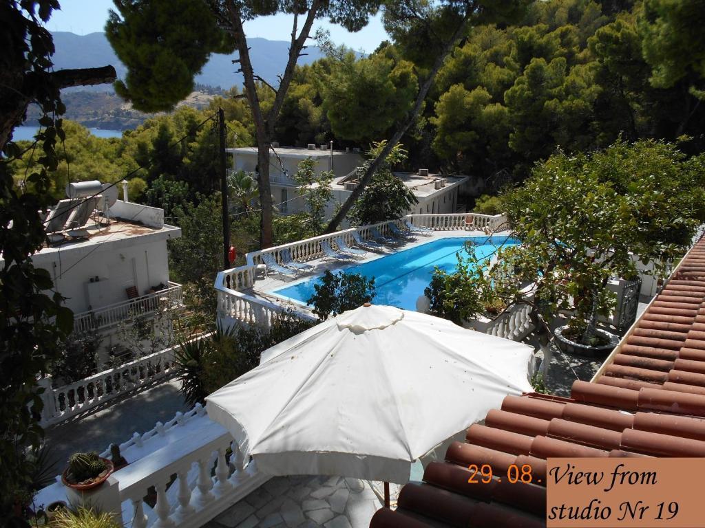 Mina Apartments Poros Town Room photo