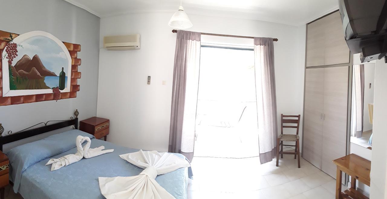 Mina Apartments Poros Town Exterior photo