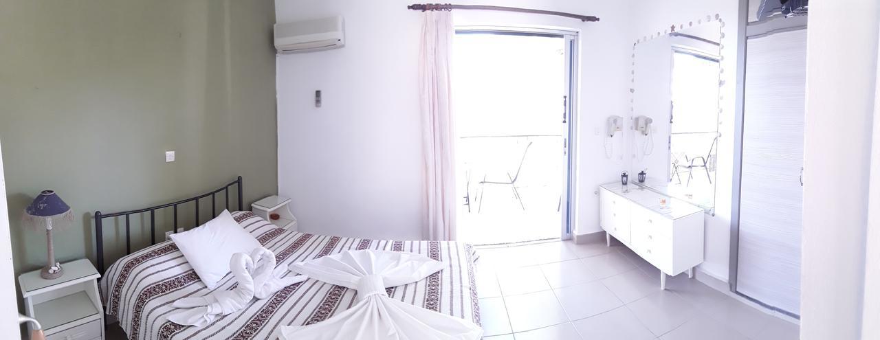 Mina Apartments Poros Town Exterior photo